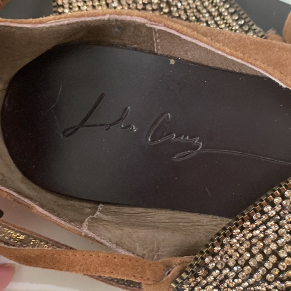 ❌SOLD❌Lola Cruz Brown Suede Rhinestone Studded Sandal💛🖤💛 - Picture 3 of 12